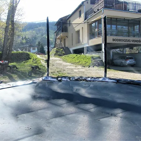 Bodrogzug Vendeghaz Gasthof